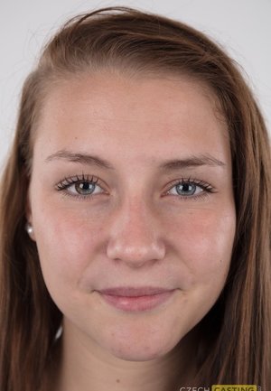 Pretty amateur girlfriend Brittny decided to surprise us with her body